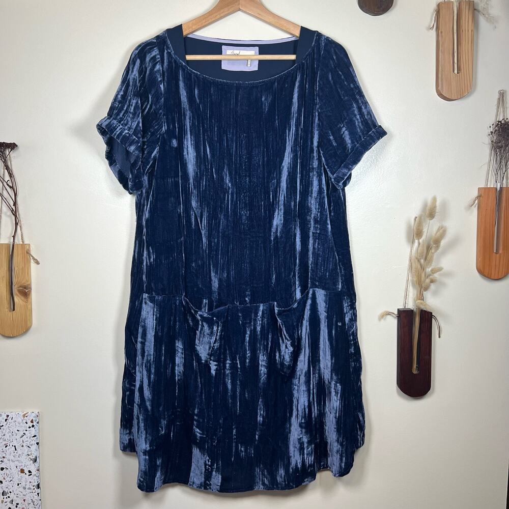Anthropologie Size Small Floreat Crinkled Blue Velvet Short Sleeve Dress